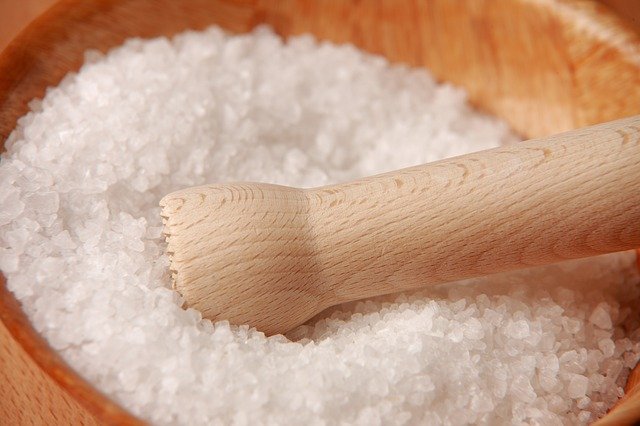 Lire la suite à propos de l’article Le sel de cuisine: un ingrédient à consommer avec modération